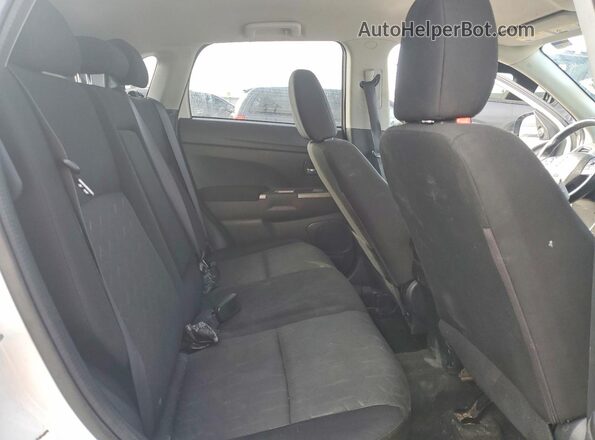 JA4AP4AU3LU024180 2020 MITSUBISHI OUTLANDER Белый Вид задней части салона