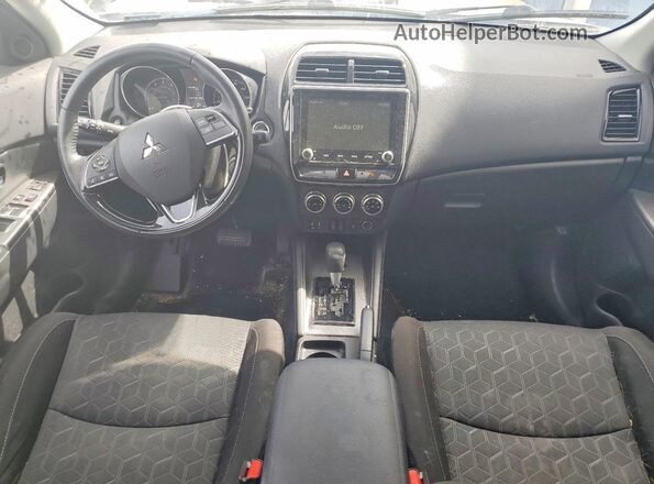 JA4AR3AU0LU030281 2020 MITSUBISHI OUTLANDER Серебряный Вид панели приборов