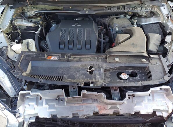 JA4ASWAA4NZ062085 2022 MITSUBISHI ECLIPSE Silver Widok komory silnika
