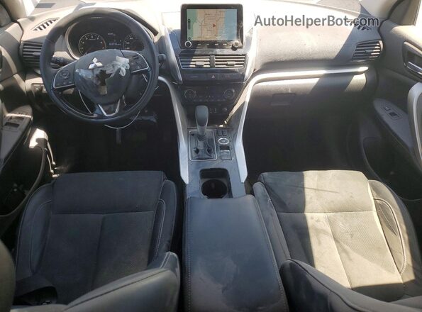 JA4ATWAA8RZ069754 2024 MITSUBISHI ECLIPSE Серебряный Вид панели приборов