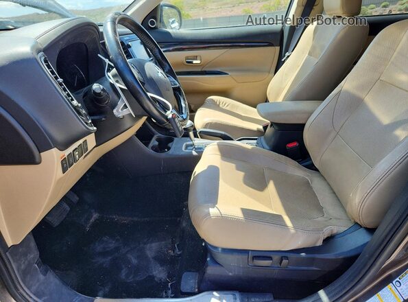 JA4JZ4AX2GZ037628 2016 MITSUBISHI OUTLANDER Коричневый Вид салона спереди