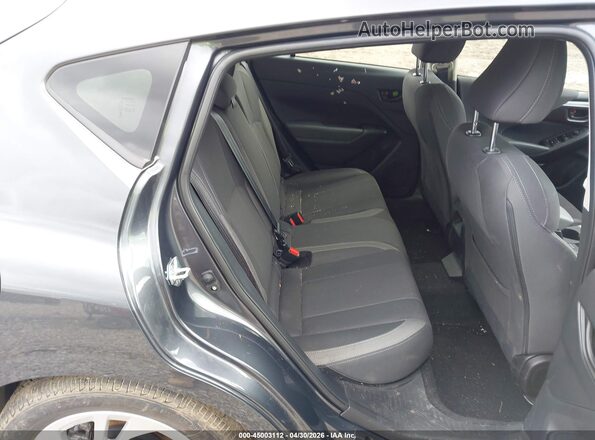 JF1GUABC7S8319079 2025 SUBARU IMPREZA Gray Widok naklejki z numerem VIN