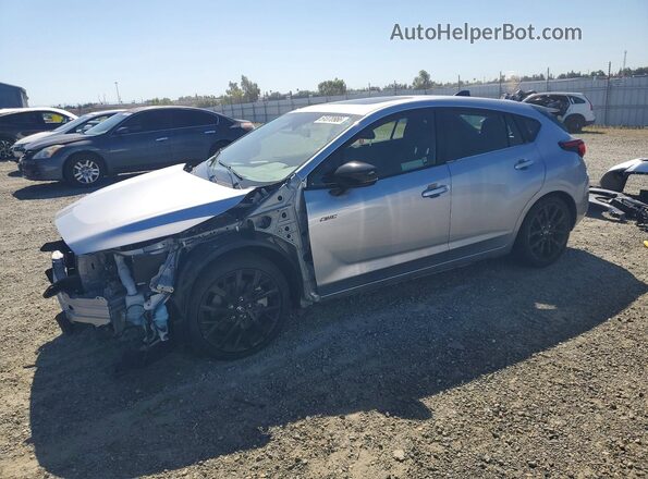 JF1GUHJC4R8276289 2024 SUBARU IMPREZA Серебряный Передняя левая четверть