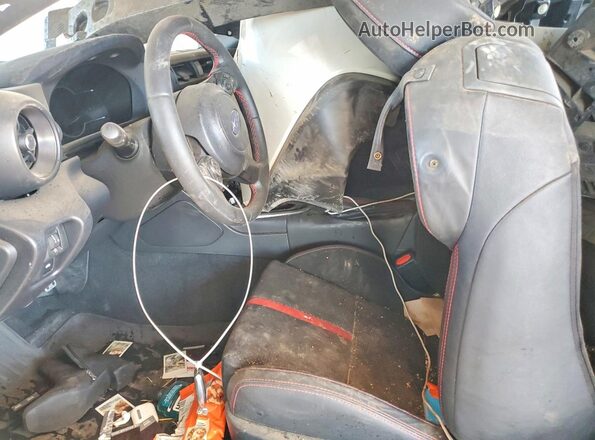 JF1ZDBE17R9700637 2024 SUBARU BRZ White Widok wnętrza z przodu