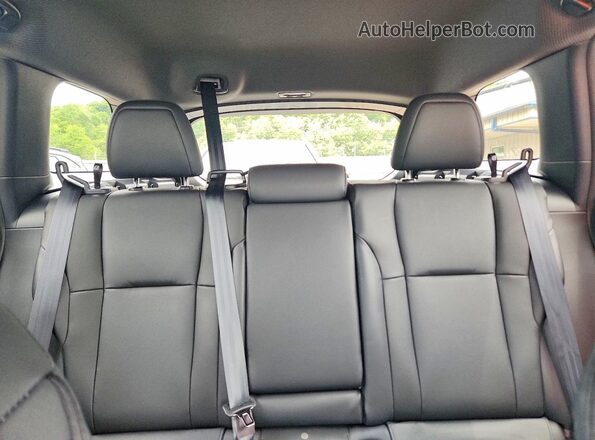 JF2BUPAD8TY500941 2026 SUBARU OUTBACK Silver Vista de los asientos traseros