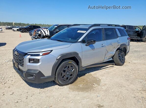 JF2BUPDDXTY483636 2026 SUBARU OUTBACK Silver Առջևի ձախ երեք քառորդ տեսարան