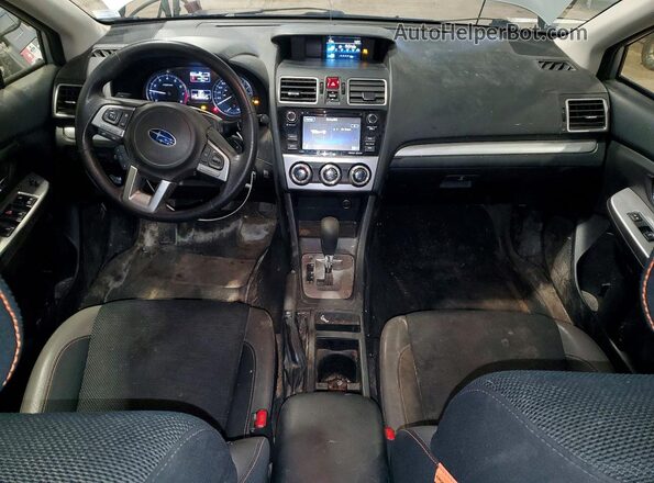 JF2GPABC2HH223842 2017 SUBARU CROSSTREK Серебряный Вид панели приборов