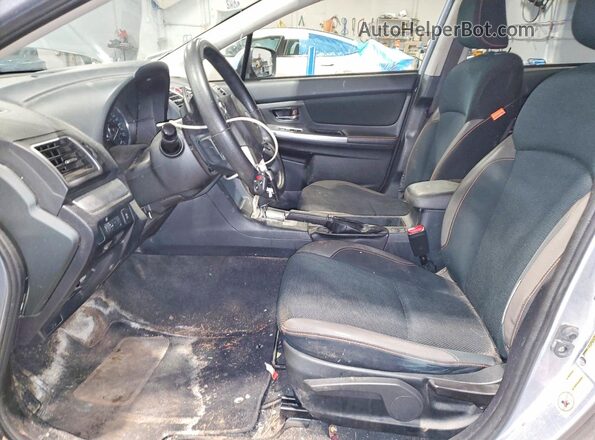 JF2GPABC2HH223842 2017 SUBARU CROSSTREK Серебряный Вид салона спереди