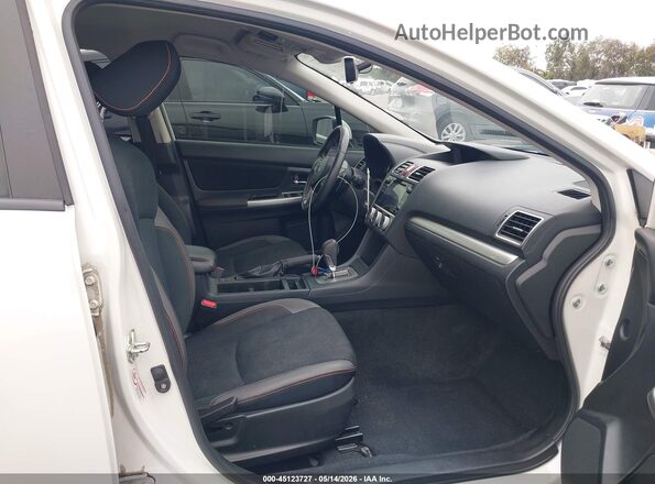 JF2GPADC2HH249399 2017 SUBARU CROSSTREK Белый Вид салона спереди