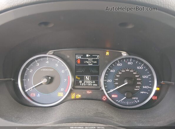 JF2GPADC9G8224174 2016 SUBARU CROSSTREK White Widok tylnych siedzeń