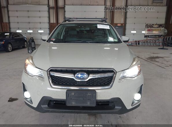 JF2GPALC6GH310432 2016 SUBARU CROSSTREK Желто-коричневый Вид спереди