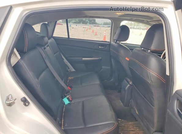 JF2GPANC4GH302049 2016 SUBARU CROSSTREK White Vista interior trasera