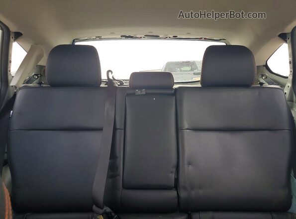 JF2GPANC4GH302049 2016 SUBARU CROSSTREK White Vista de los asientos traseros