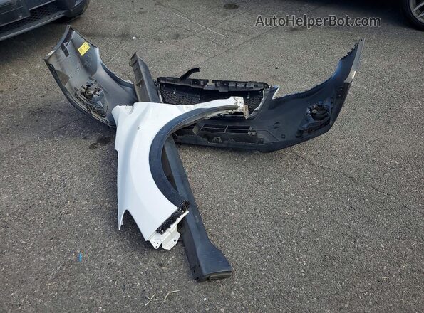 JF2GPANCXHH273738 2017 SUBARU CROSSTREK White Widok komory silnika