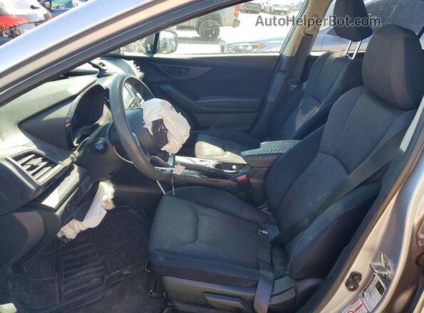 JF2GTAAC3JH227384 2018 SUBARU CROSSTREK Silver Vista interior delantera