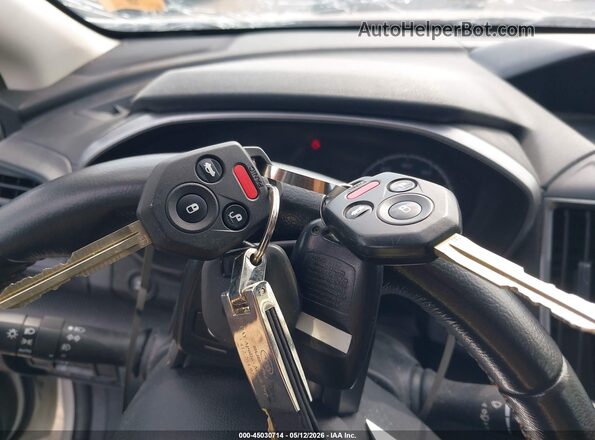 JF2GTABC7JH224518 2018 SUBARU CROSSTREK Белый Вид панели приборов