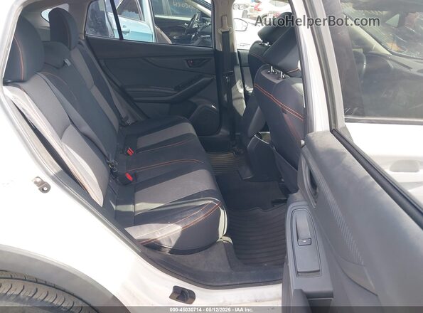 JF2GTABC7JH224518 2018 SUBARU CROSSTREK Белый Вид наклейки с VIN-кодом