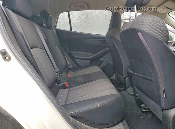 JF2GTABC9N8211744 2022 SUBARU CROSSTREK White Vista de los asientos traseros