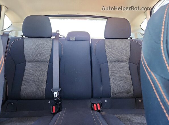 JF2GTADC4JH313816 2018 SUBARU CROSSTREK Белый Вид задних сидений