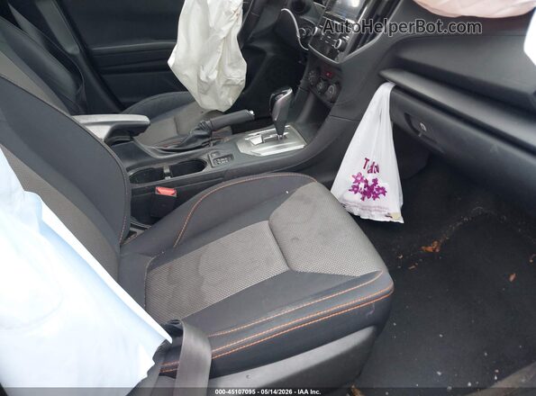 JF2GTADC7JH314880 2018 SUBARU CROSSTREK Синий Вид салона спереди