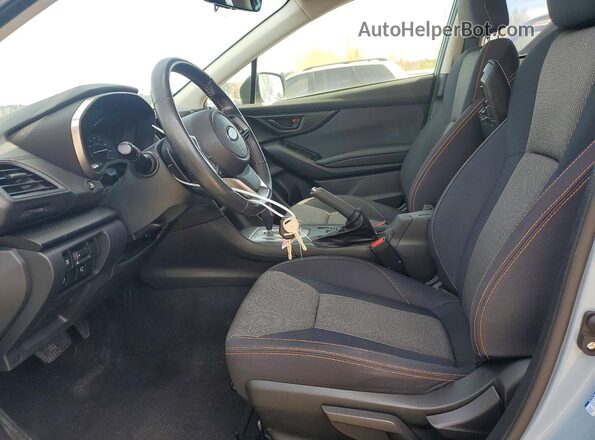 JF2GTADC9J8254892 2018 SUBARU CROSSTREK Синий Вид салона спереди