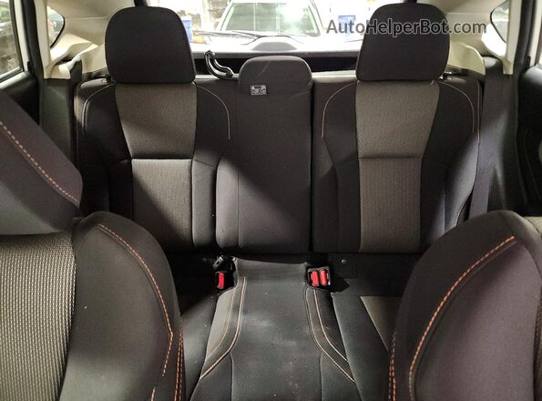JF2GTAEC4KH258641 2019 SUBARU CROSSTREK White Вид задніх сидінь