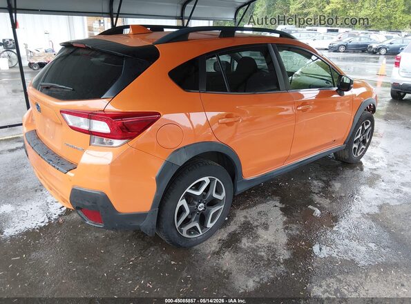 JF2GTALC4JH225706 2018 SUBARU CROSSTREK Оранжевый Задняя правая четверть