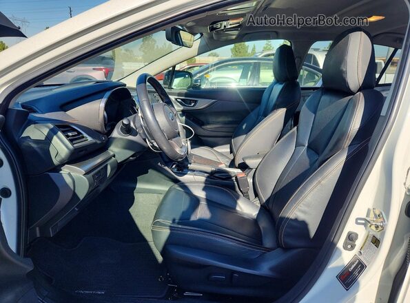 JF2GTHNC3NH219147 2022 SUBARU CROSSTREK White Vista interior delantera