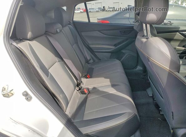 JF2GTHSC5NH266121 2022 SUBARU CROSSTREK White Widok wnętrza z tyłu