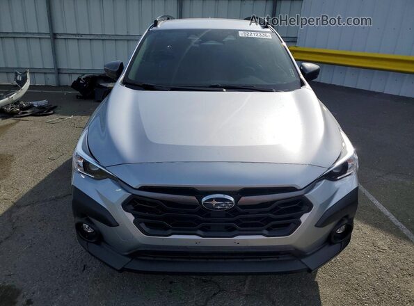 JF2GUADCXR8214376 2024 SUBARU CROSSTREK Silver Widok z przodu