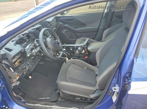 JF2GUHDC3SH212886 2025 SUBARU CROSSTREK Blue Widok wnętrza z przodu