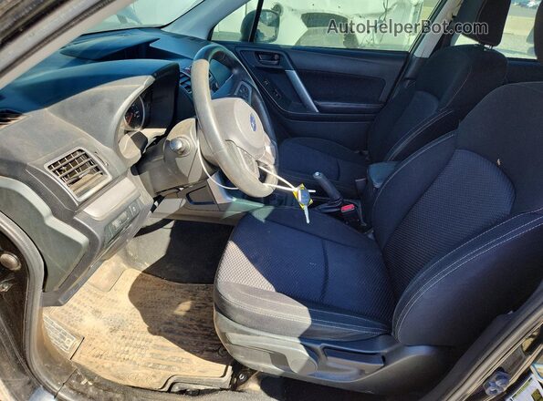 JF2SJAAC1HG573224 2017 SUBARU FORESTER Черный Вид салона спереди