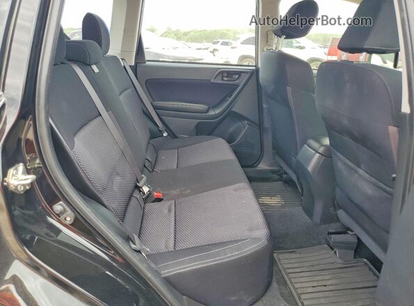 JF2SJABC2HH576061 2017 SUBARU FORESTER Черный Вид задней части салона