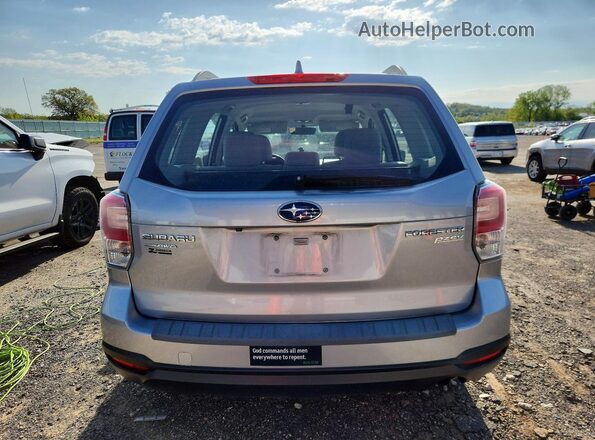 JF2SJABC3HH540654 2017 SUBARU FORESTER Silver Вид ззаду