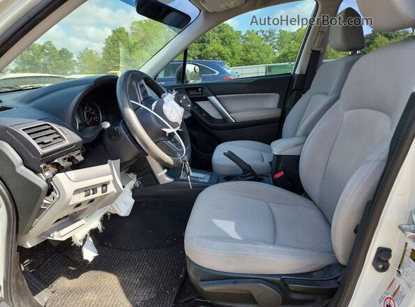 JF2SJABC4HH410947 2017 SUBARU FORESTER 2.5 Белый Вид салона спереди
