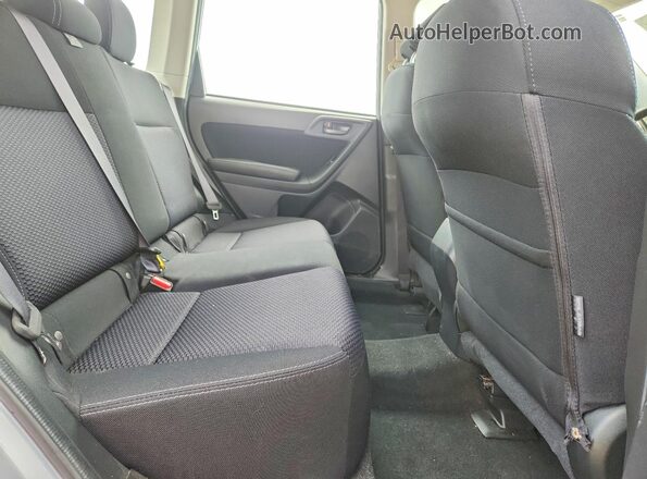 JF2SJABC5GH464742 2016 SUBARU FORESTER 2.5 Silver Widok wnętrza z tyłu