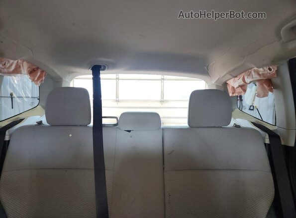 JF2SJABC9JH425367 2018 SUBARU FORESTER White Հետևի նստատեղերի տեսք