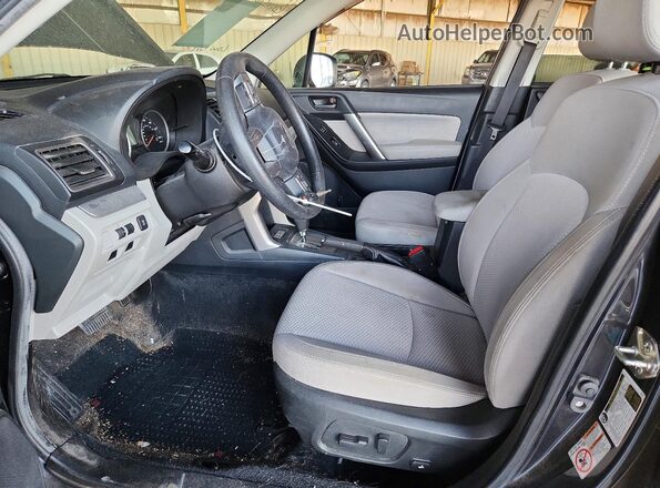 JF2SJADC2HH466995 2017 SUBARU FORESTER Угольный Вид салона спереди
