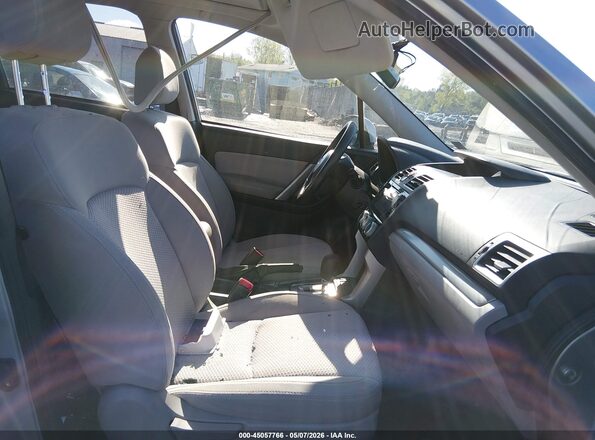 JF2SJADC3GH426956 2016 SUBARU FORESTER 2.5 Серебряный Вид салона спереди