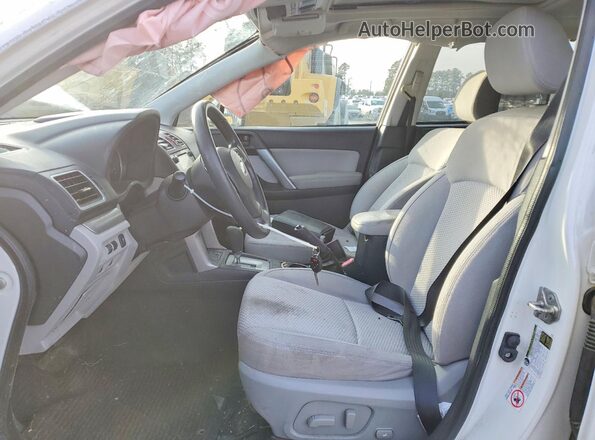 JF2SJADC6GH493308 2016 SUBARU FORESTER Белый Вид салона спереди