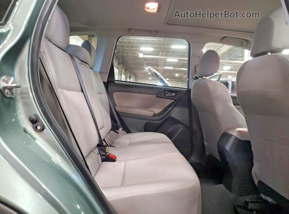 JF2SJADC7GH461726 2016 SUBARU FORESTER Gray Vista interior trasera