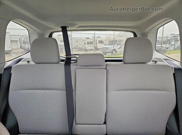 JF2SJADC9GH567403 2016 SUBARU FORESTER Серебряный Вид задних сидений