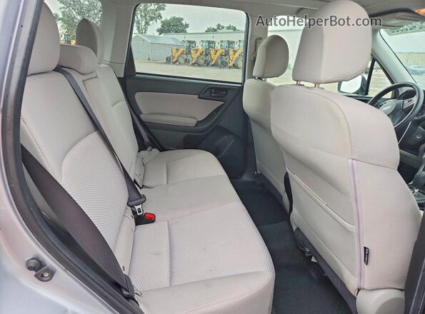 JF2SJADC9GH567403 2016 SUBARU FORESTER Серебряный Вид задней части салона