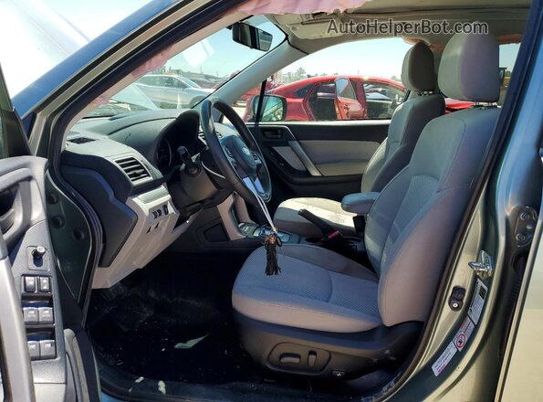JF2SJAEC0HH555088 2017 SUBARU FORESTER Зеленый Вид салона спереди