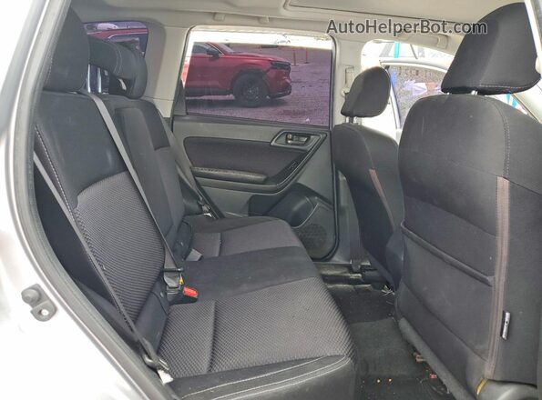 JF2SJAEC4HH418025 2017 SUBARU FORESTER Silver Widok wnętrza z tyłu