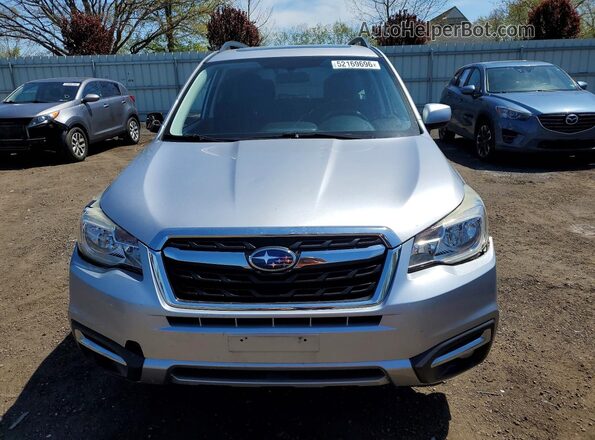 JF2SJAEC4HH475809 2017 SUBARU FORESTER Серебряный Вид спереди