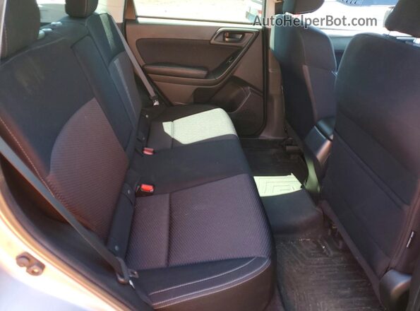 JF2SJAEC4HH475809 2017 SUBARU FORESTER Серебряный Вид задних сидений