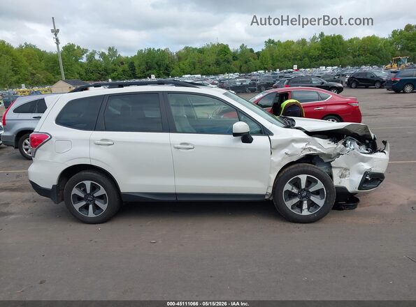 JF2SJAEC4JH484693 2018 SUBARU FORESTER Белый Вид задней части салона