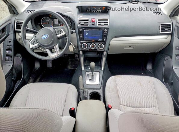 JF2SJAEC5HH505402 2017 SUBARU FORESTER Красный Вид панели приборов