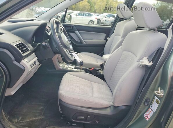 JF2SJAEC5HH579192 2017 SUBARU FORESTER Зеленый Вид салона спереди